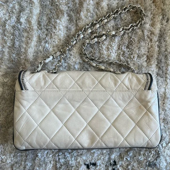 CHANEL Quilted Leather Purse